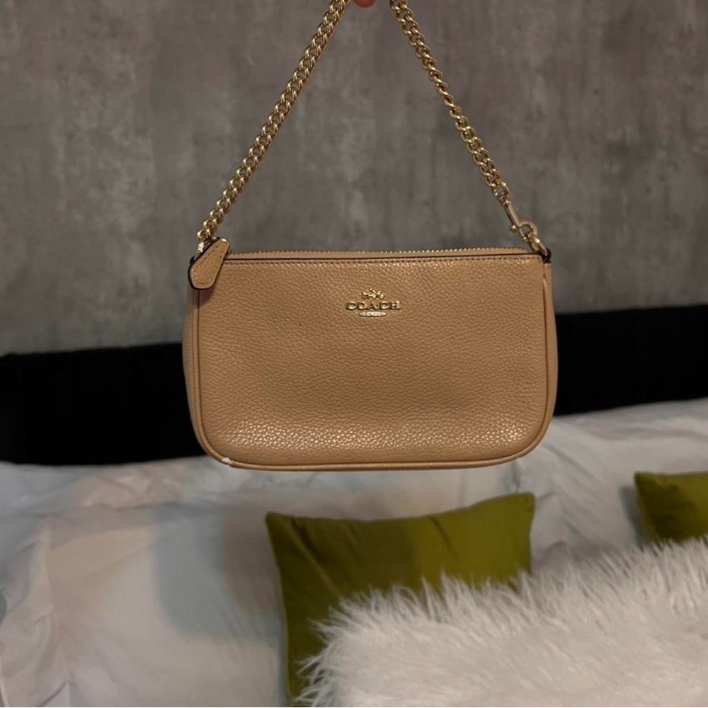 Coach Tan Leather Shoulder Bag With Gold Chain